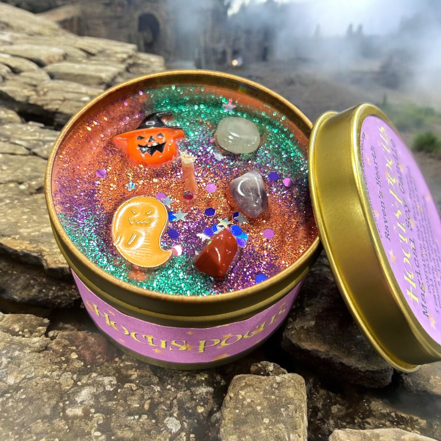 CANDLE - Raven's Hearth - "Hocus Pocus"